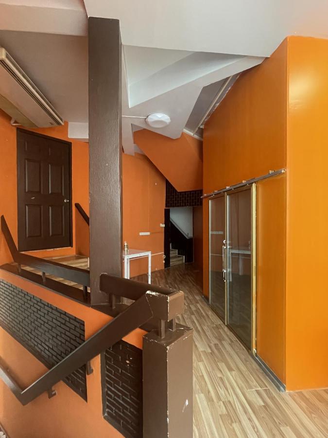 Doodle Lodge Bangkok Exterior photo